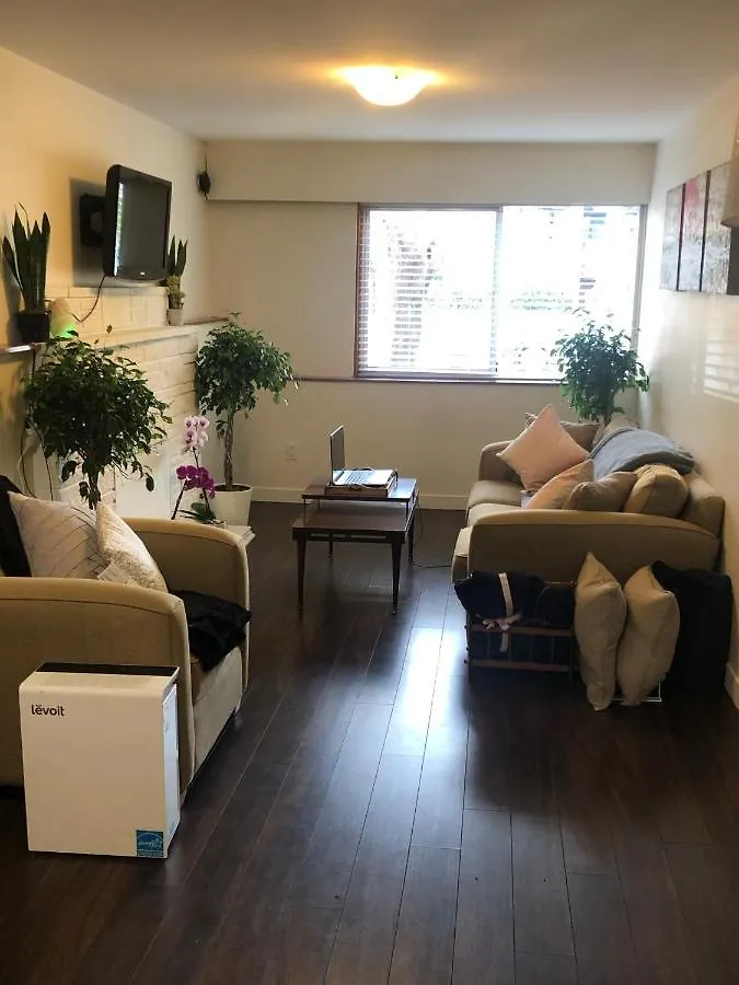 Holiday home Quiet-Comfy 3 Bedroom Home On A Tree Lined Street In Kits Vancouver